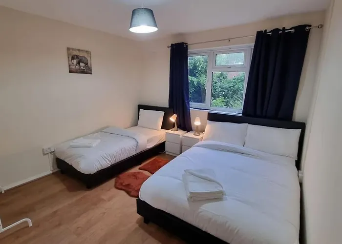 2 Bedroom Apartment In Kennington London