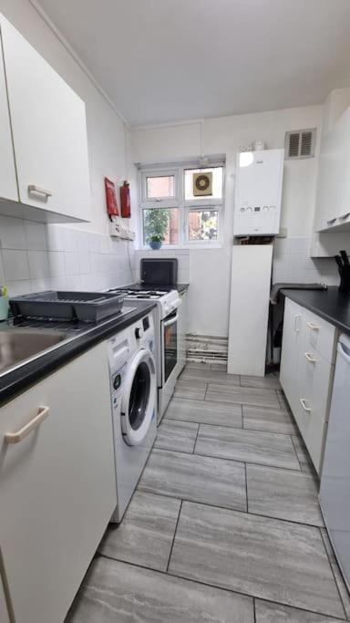 2 Bedroom In Kennington Appartamento *