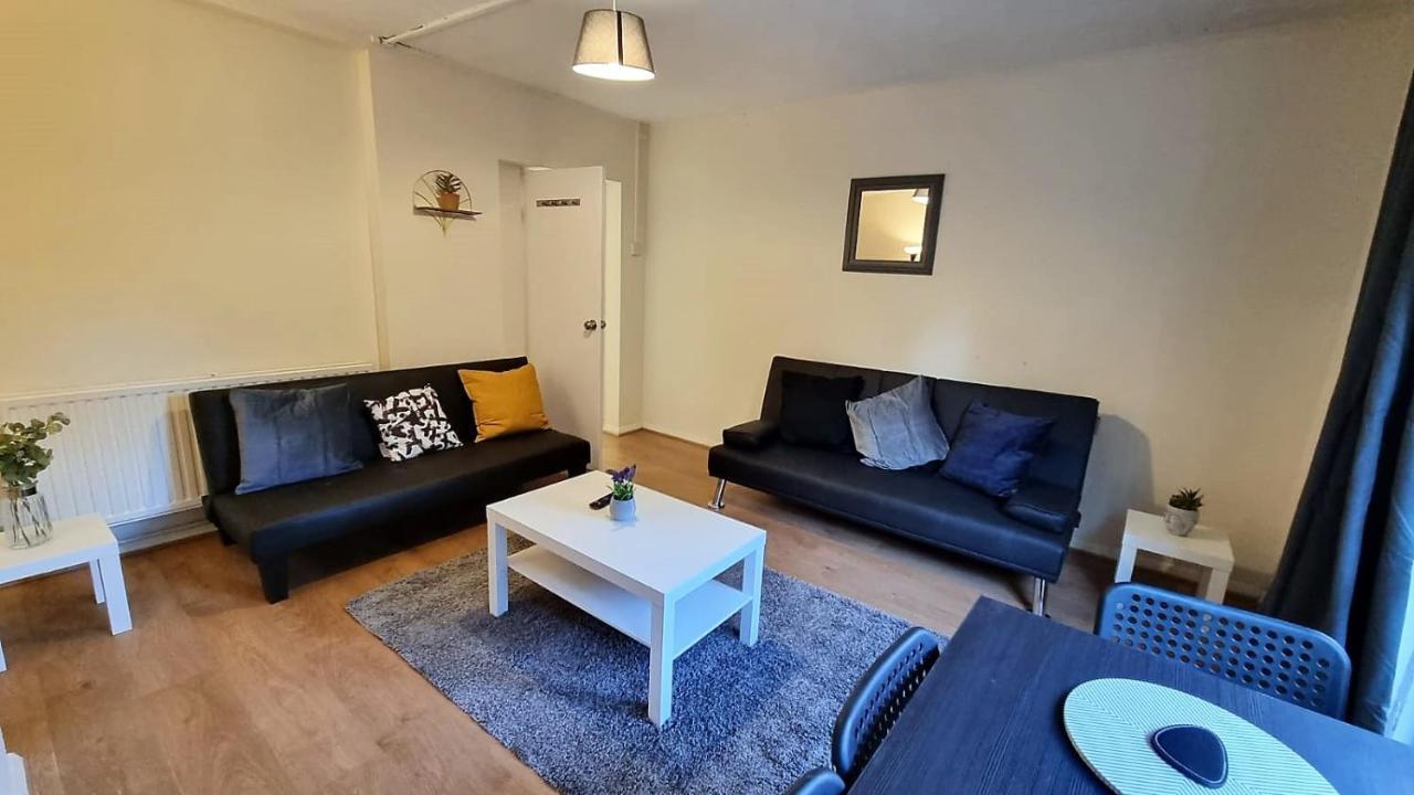 Appartamento 2 Bedroom In Kennington Londra