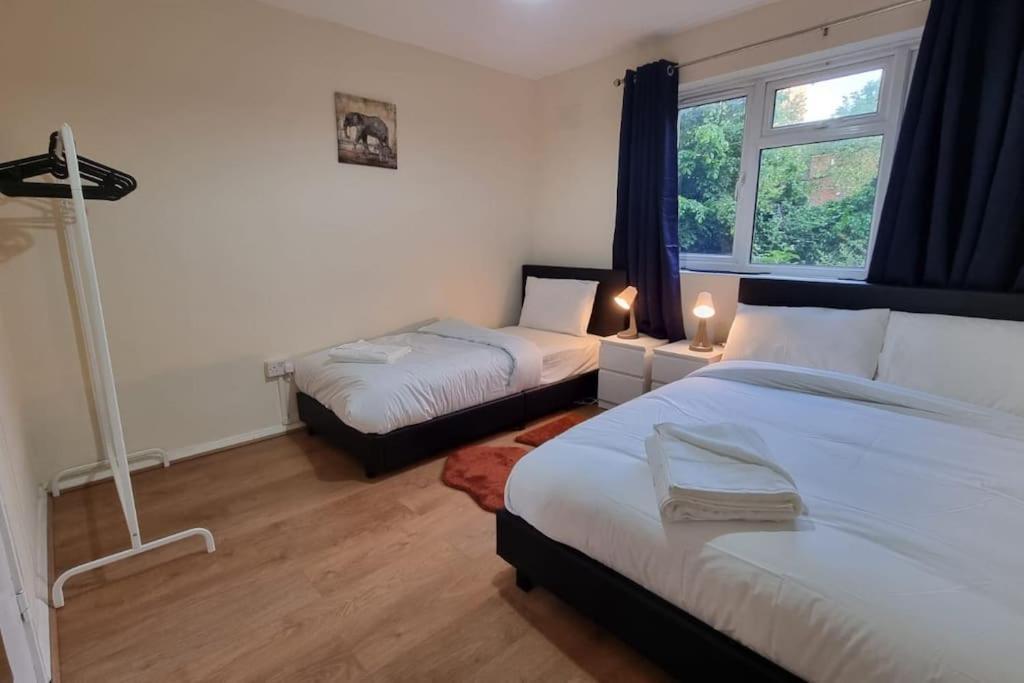 Appartamento 2 Bedroom In Kennington Londra